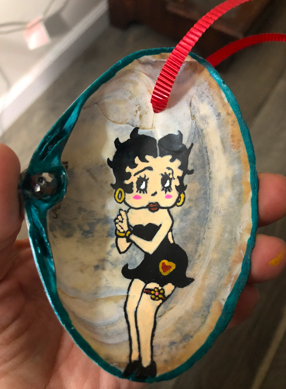 Betty Boop painted on seashell