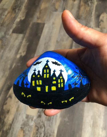 Haunted house painting on clamshell